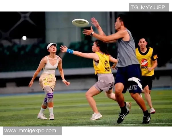 南京飞盘队在极限运动世界杯中的速度表现分析与点评