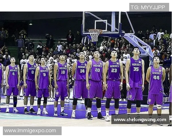 成都极限运动队中路突破战术解析与实战应用探讨